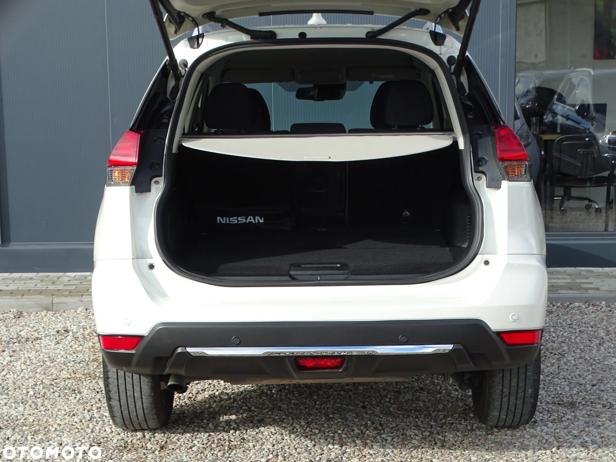 Nissan X-Trail 2.0 dCi Tekna 4WD Xtronic - 21