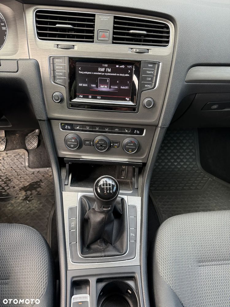 Volkswagen Golf 2.0 TDI (BlueMotion Technology) Comfortline - 20