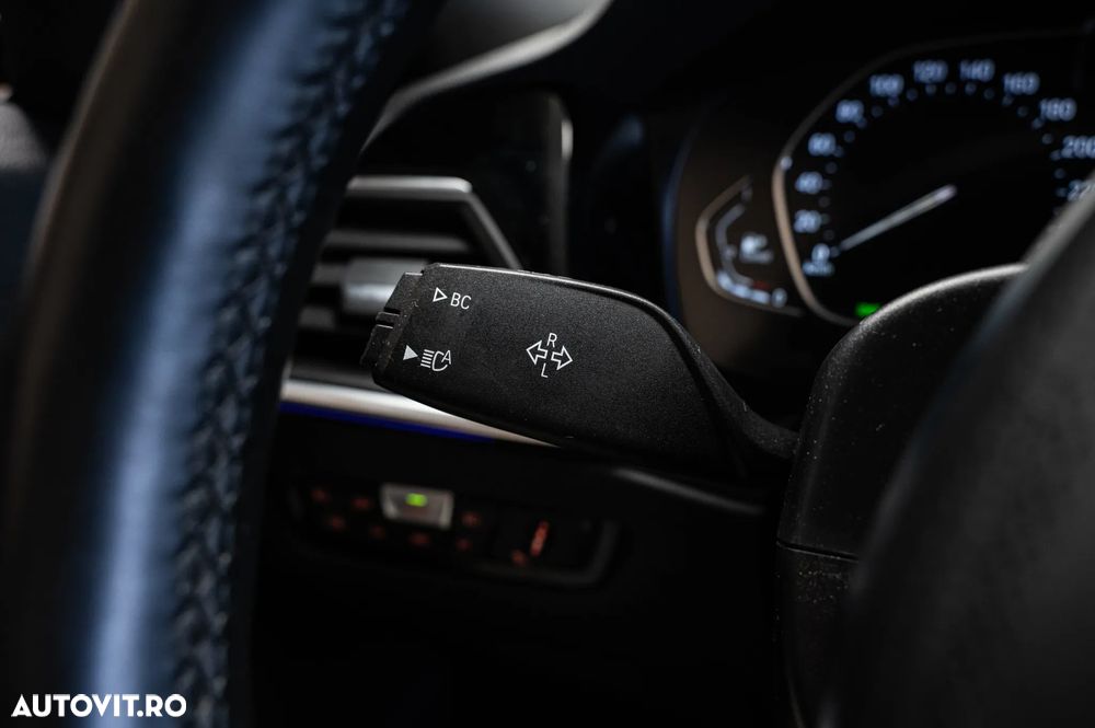 BMW Seria 3 318d Aut. - 23