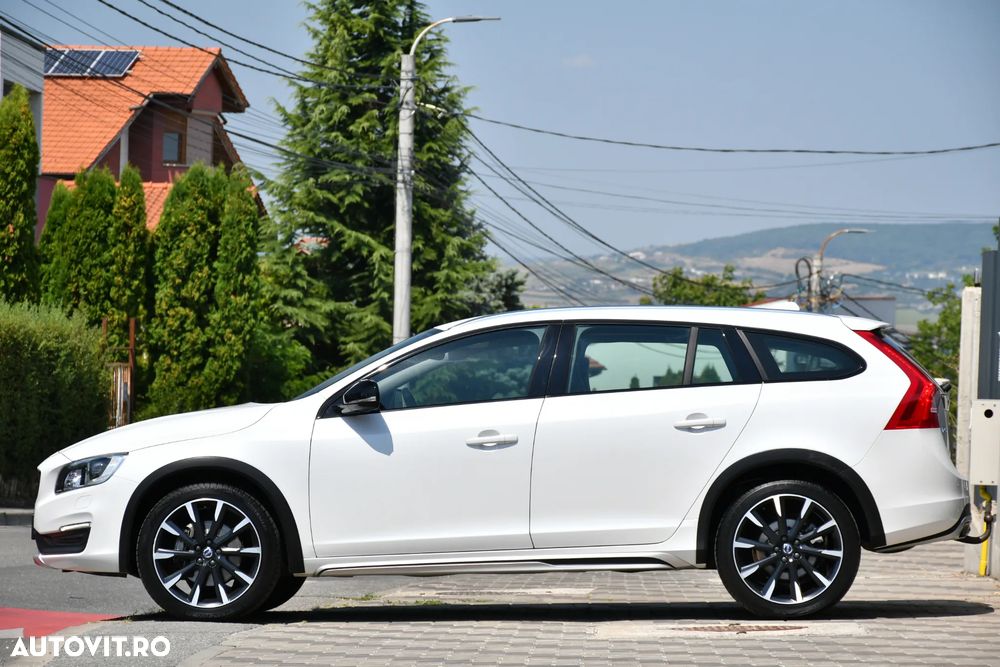Volvo V60 D4 Geartronic Summum - 16