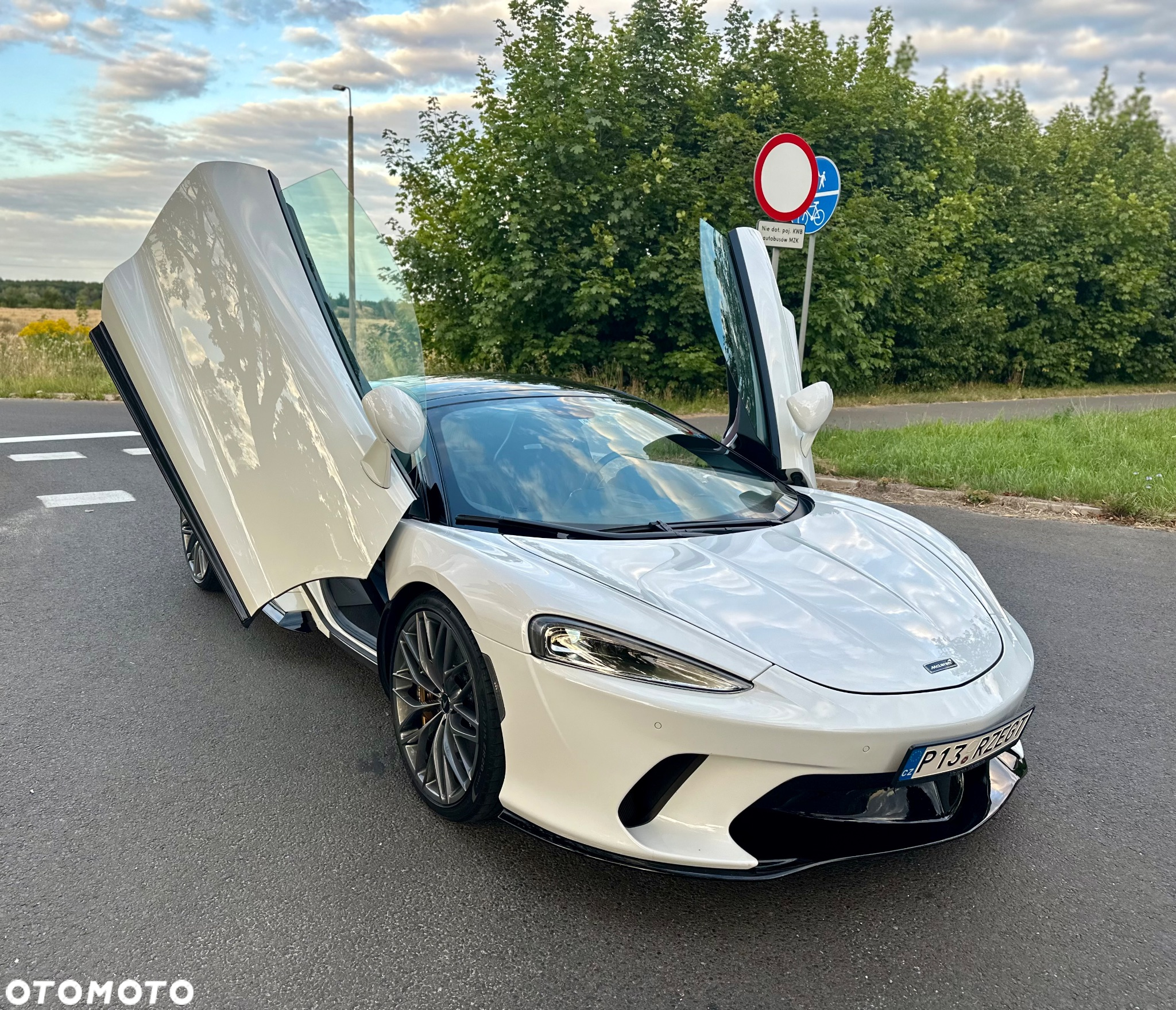 McLaren GT Standard - 14