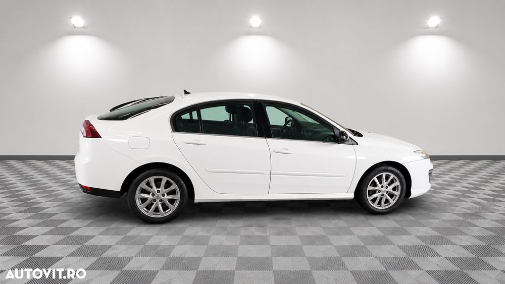 Renault Laguna dCi 110 FAP Expression - 12