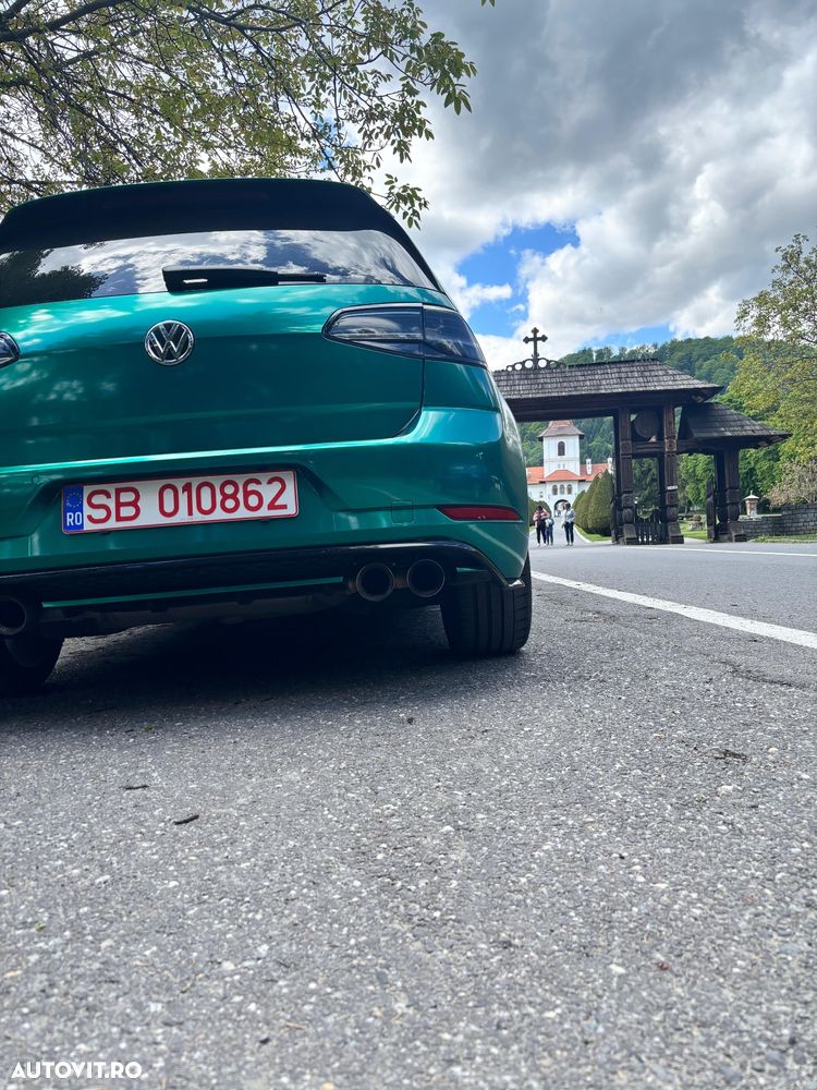 Volkswagen Golf R 4Motion (BlueMotion Technology) DSG - 13