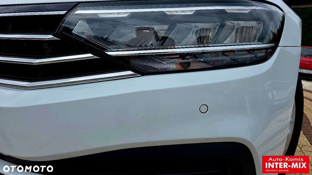Volkswagen Passat - 15