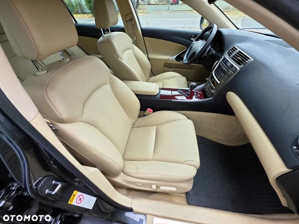 Lexus IS 250 Prestige - 17
