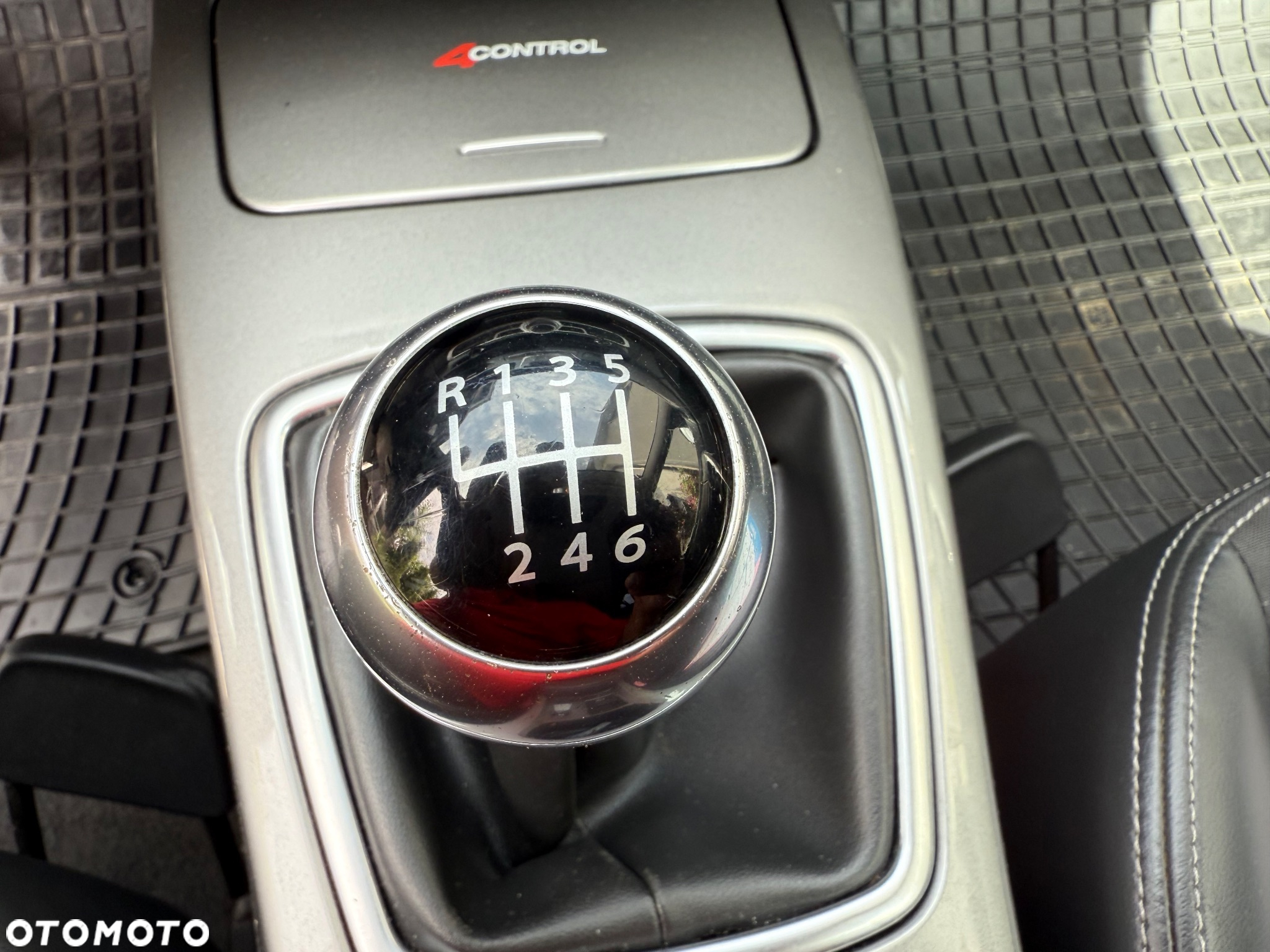 Renault Laguna 2.0 dCi Initiale - 15