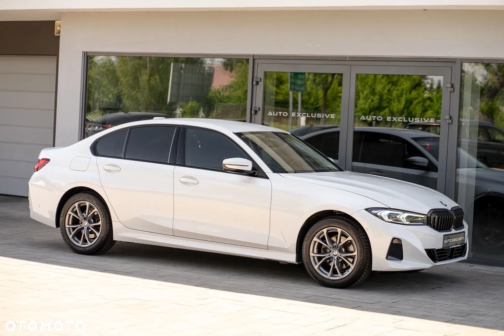 BMW Seria 3 320i Luxury Line - 12