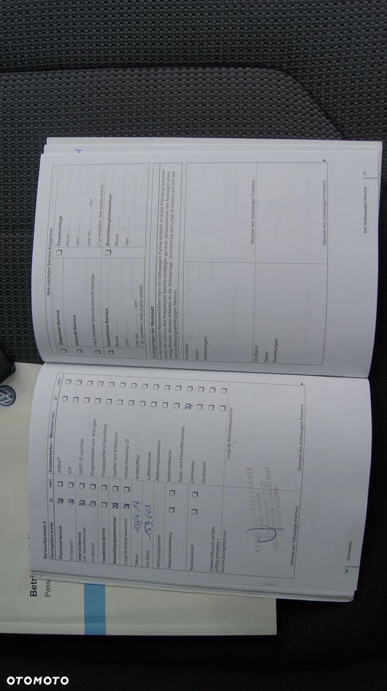 Volkswagen Passat Variant 2.0 TDI BlueMotion Technology Exclusive - 23