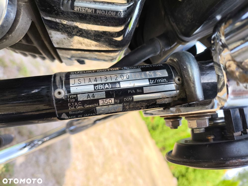 Suzuki Intruder - 16