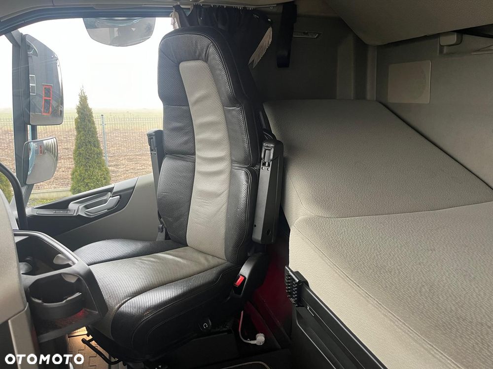 Volvo FH 500 / WERSJA LIMITOWANA / PEŁEN SERWIS / GLOBETROTTER XL / XENON - 24