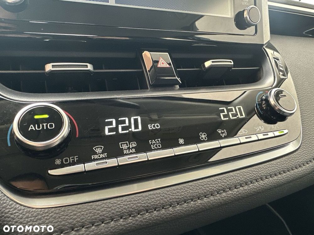 Toyota Corolla 1.8 Hybrid Active - 24