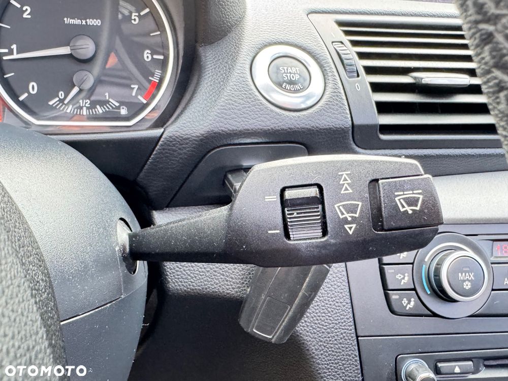 BMW Seria 1 116i - 24
