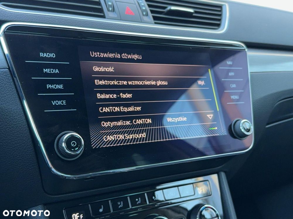 Skoda Superb 2.0 TSI Style DSG - 29