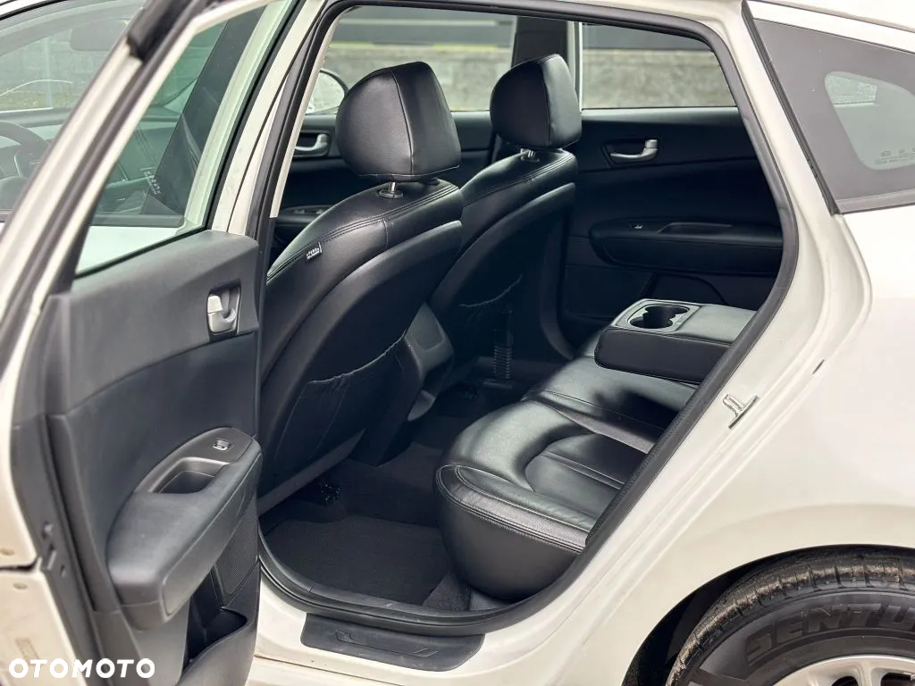Kia Optima - 23