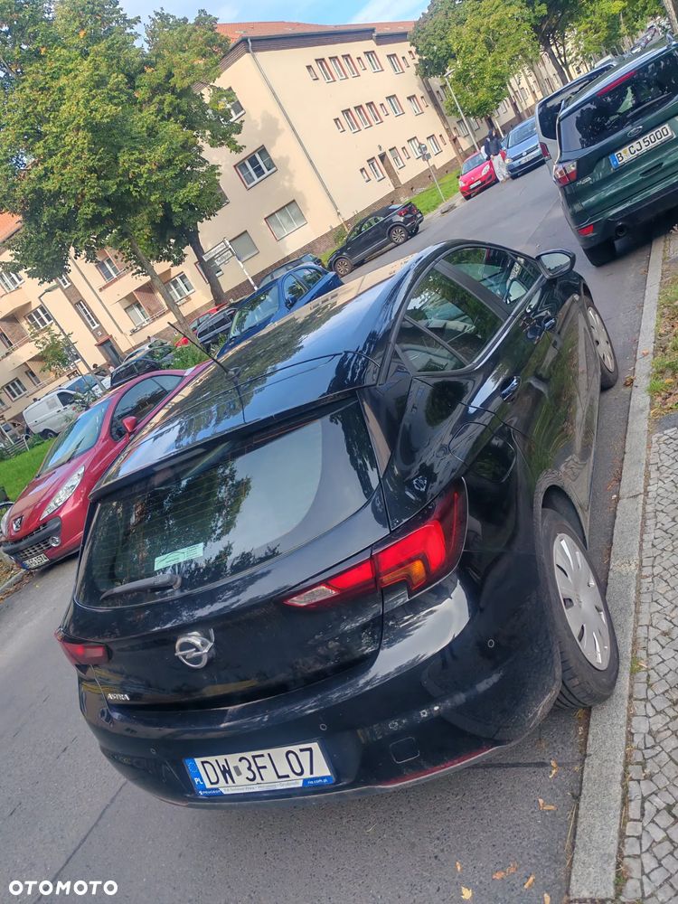 Opel Astra 1.6 CDTI Enjoy - 3