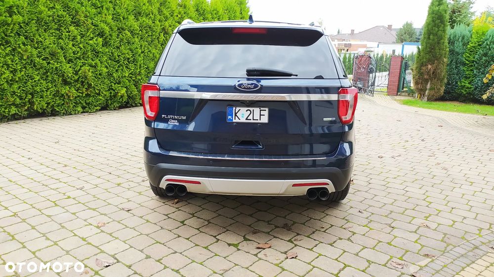 Ford Explorer - 33