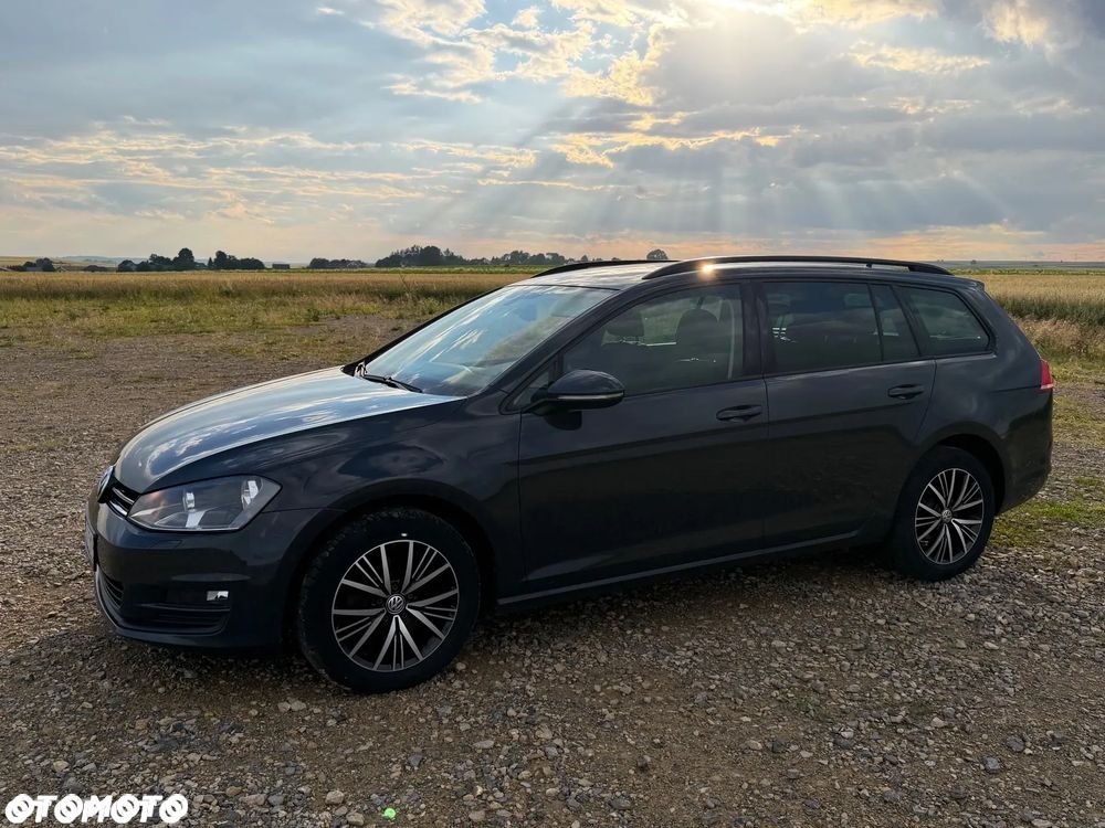 Volkswagen Golf - 8