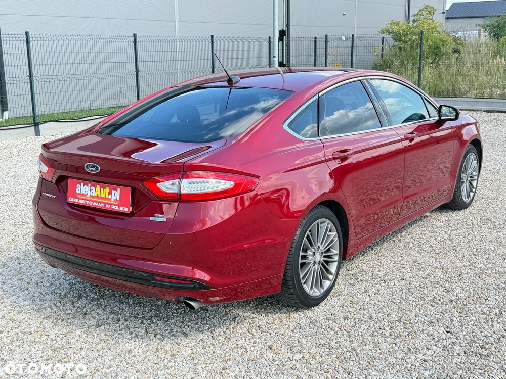 Ford Fusion - 4