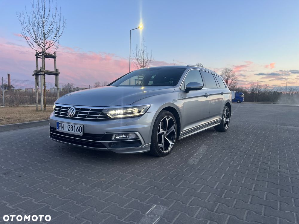 Volkswagen Passat - 1