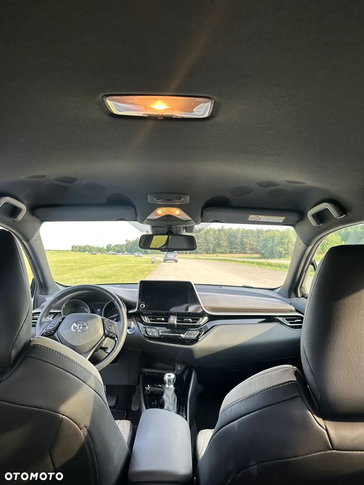Toyota C-HR 2.0 Hybrid Executive - 12