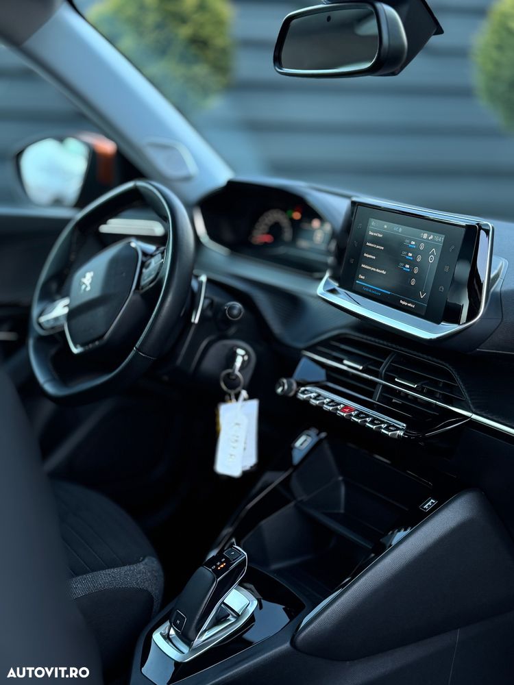 Peugeot 2008 PureTech 130 EAT8 Allure - 7