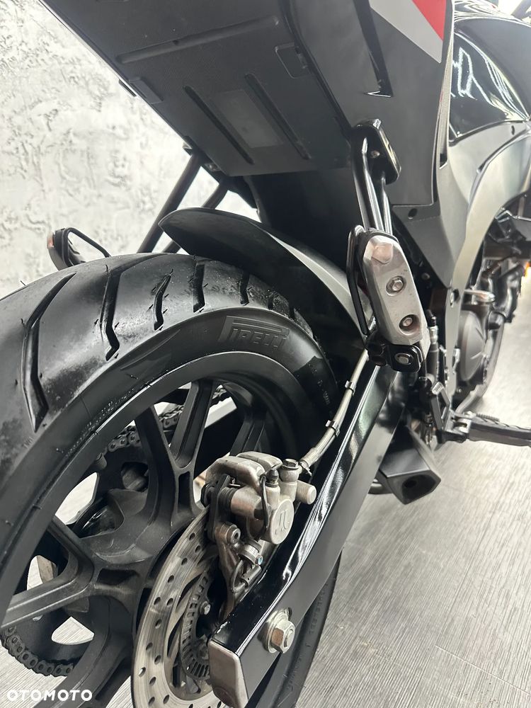 Aprilia Tuono - 22