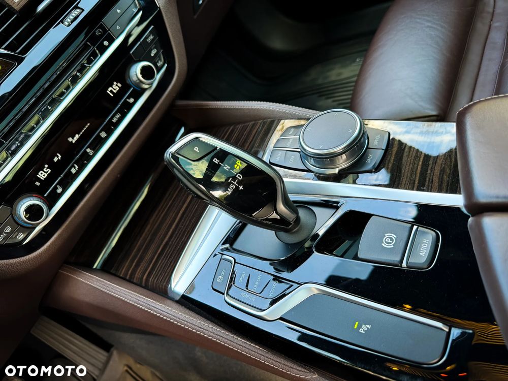 BMW Seria 5 520d Luxury Line - 12