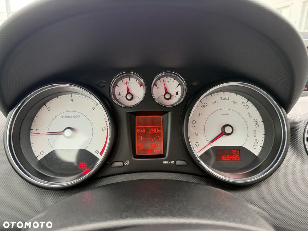 Peugeot 308 CC HDi FAP 140 Platinum - 25