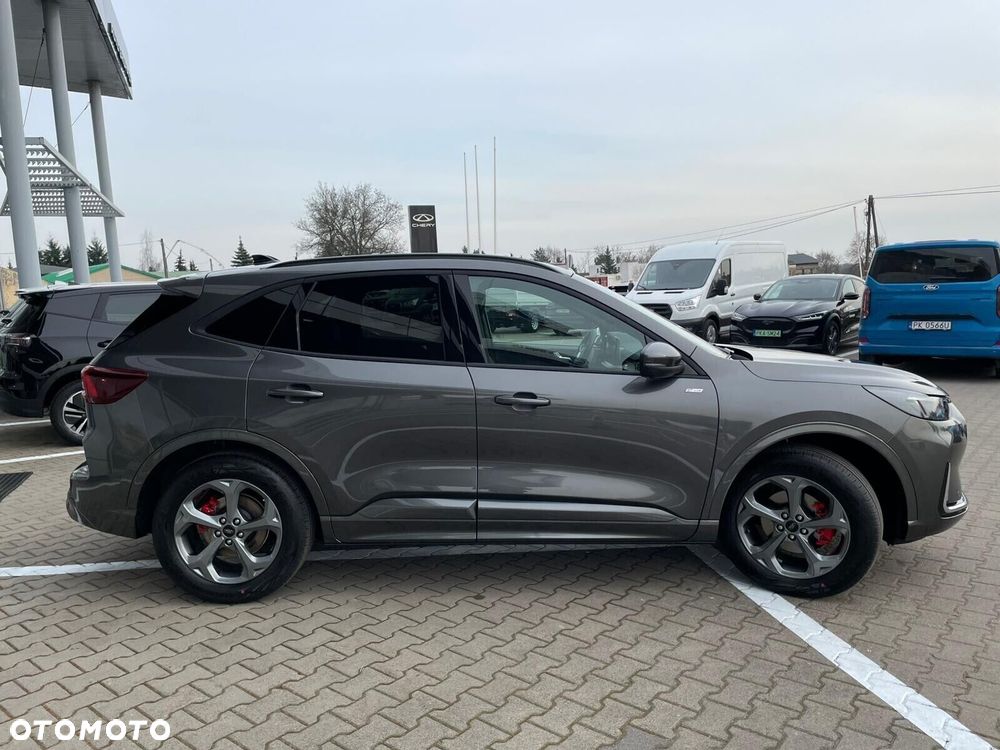 Ford Kuga - 10