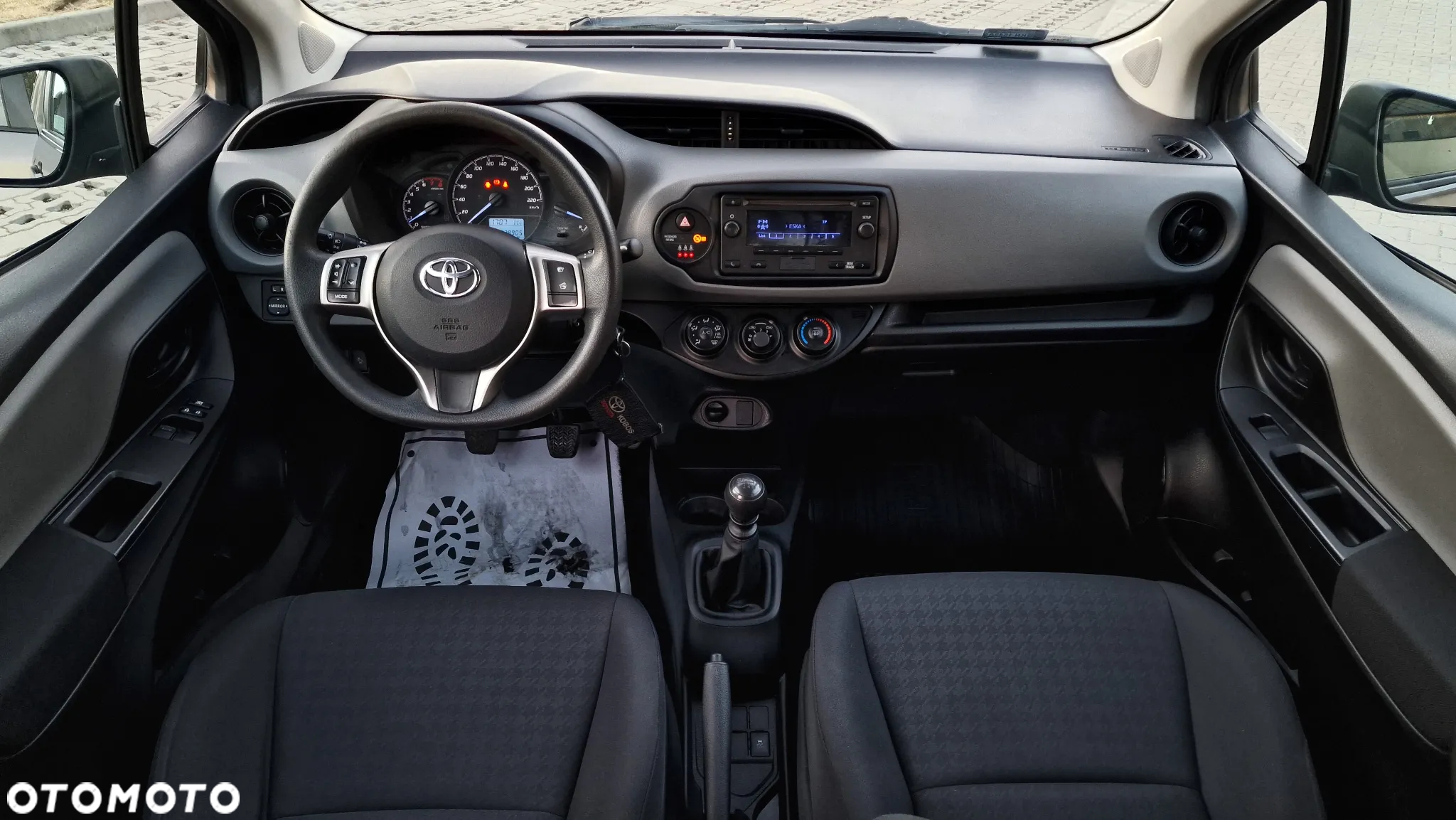 Toyota Yaris 1.5 Active - 24