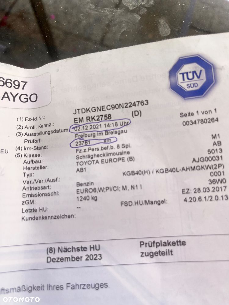 Toyota Aygo x-clusiv - 27