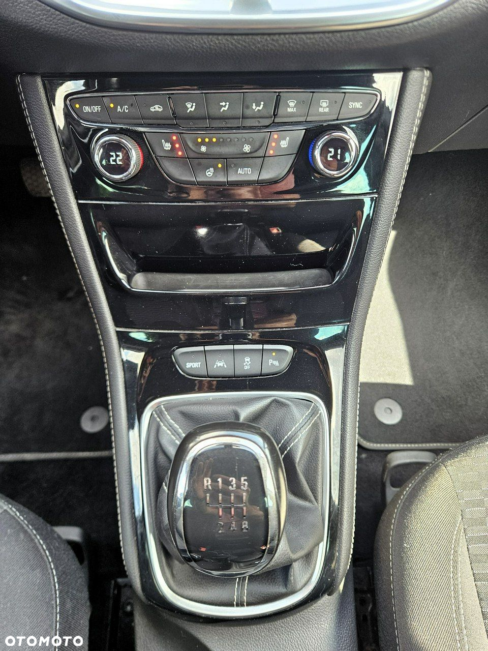 Opel Astra 1.4 Turbo Dynamic - 34