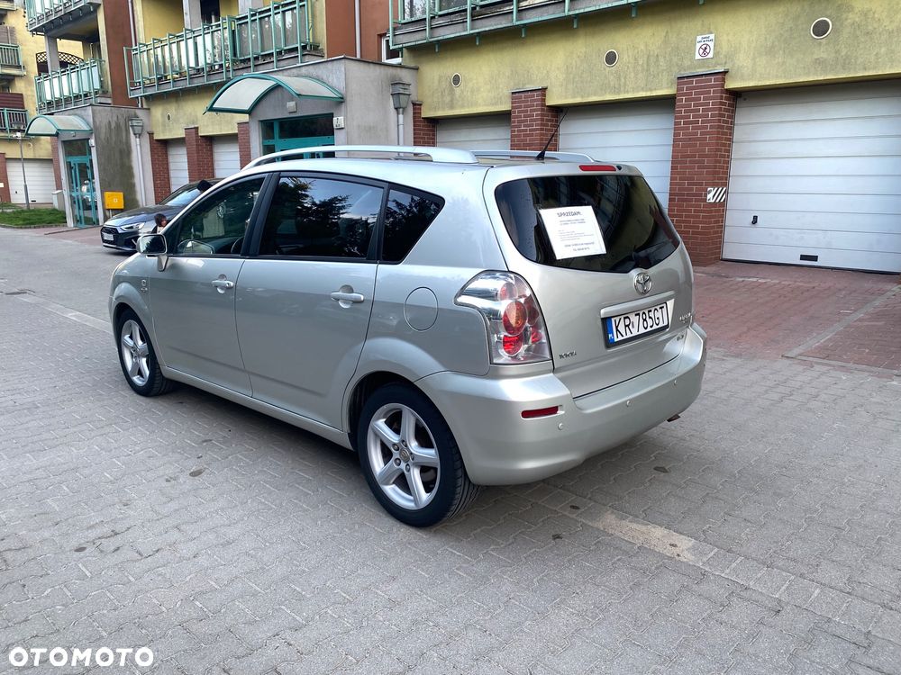 Toyota Corolla Verso 2.2 D-CAT DPF Sol - 3