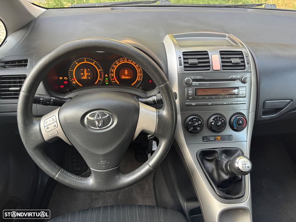 Toyota Auris 1.4 D-4D AC - 9