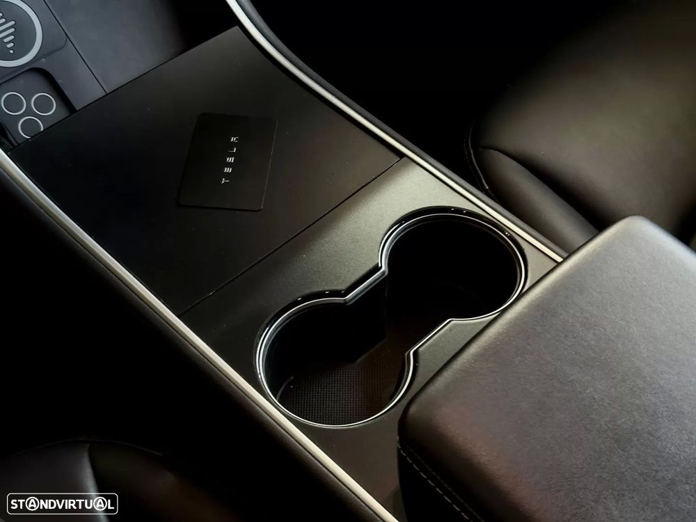 Tesla Model 3 Performance Dual Motor AWD - 29