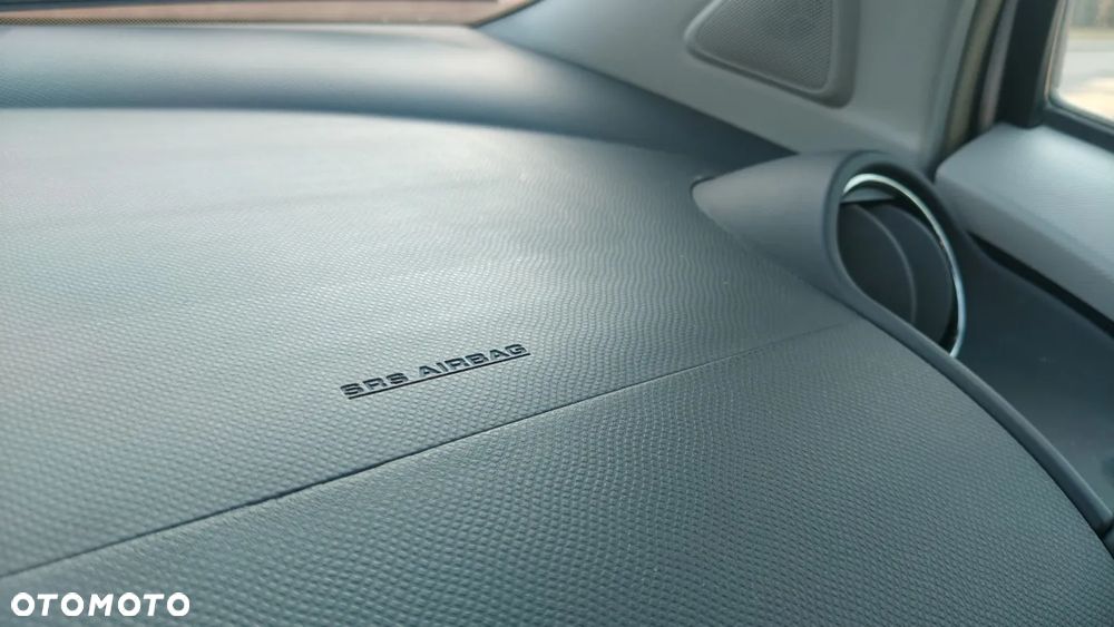 Daihatsu Charade Standard - 24