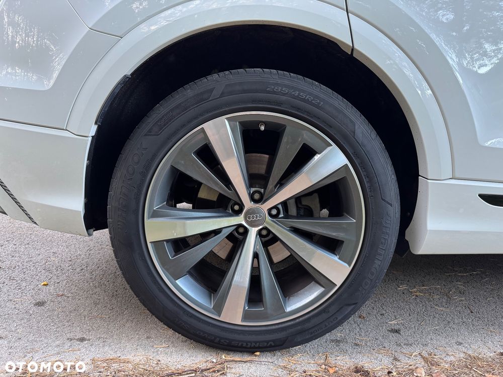 Audi Q8 - 36