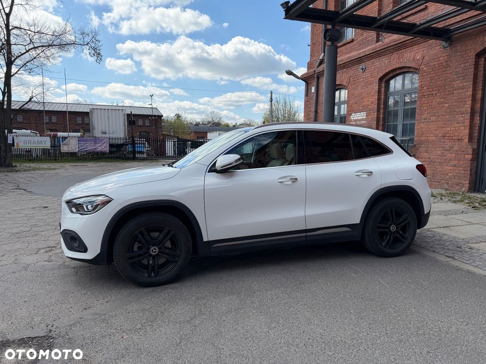 Mercedes-Benz GLA - 3