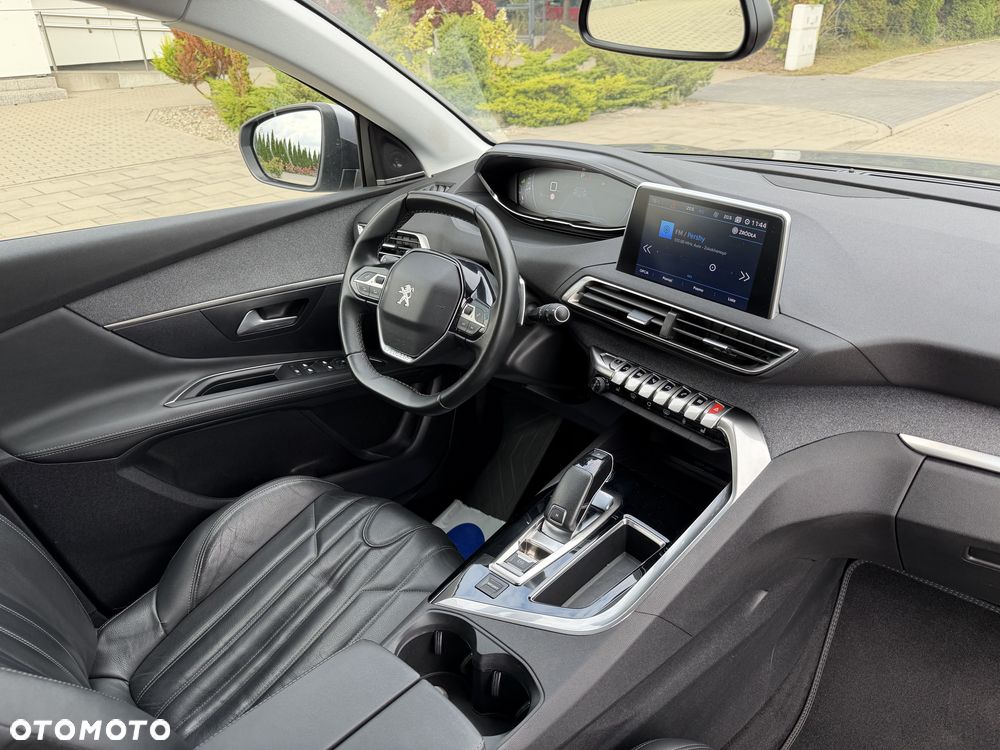 Peugeot 3008 1.6 PureTech GPF Allure S&S EAT8 - 29