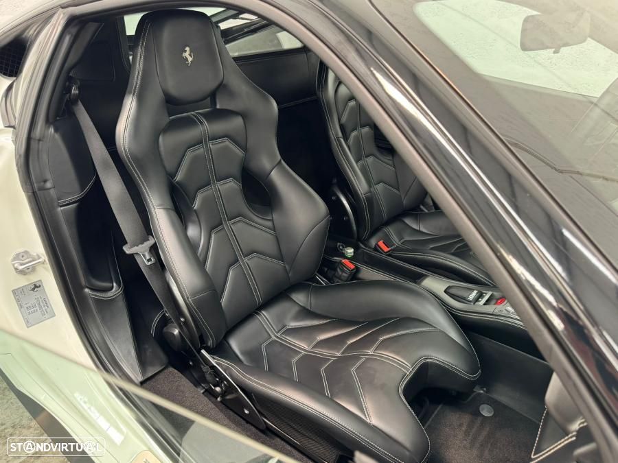 Ferrari 458 Italia - 35