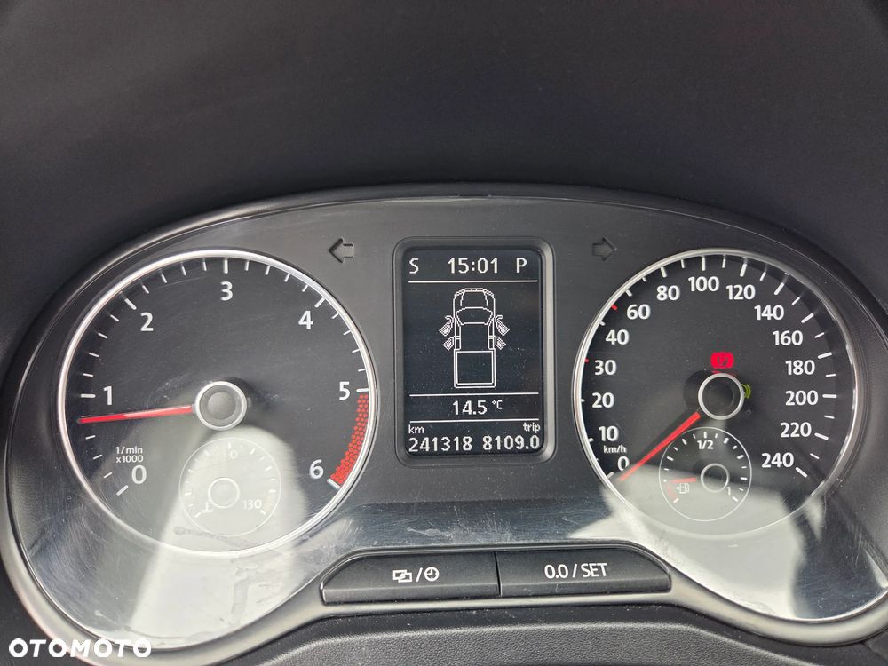 Volkswagen Amarok 2.0 BiTDI Autm Highline - 26