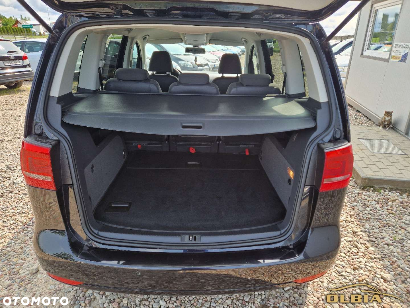 Volkswagen Touran - 15