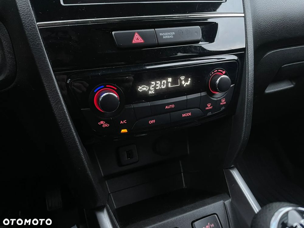 Suzuki Vitara 1.4 Boosterjet Elegance 4WD - 34