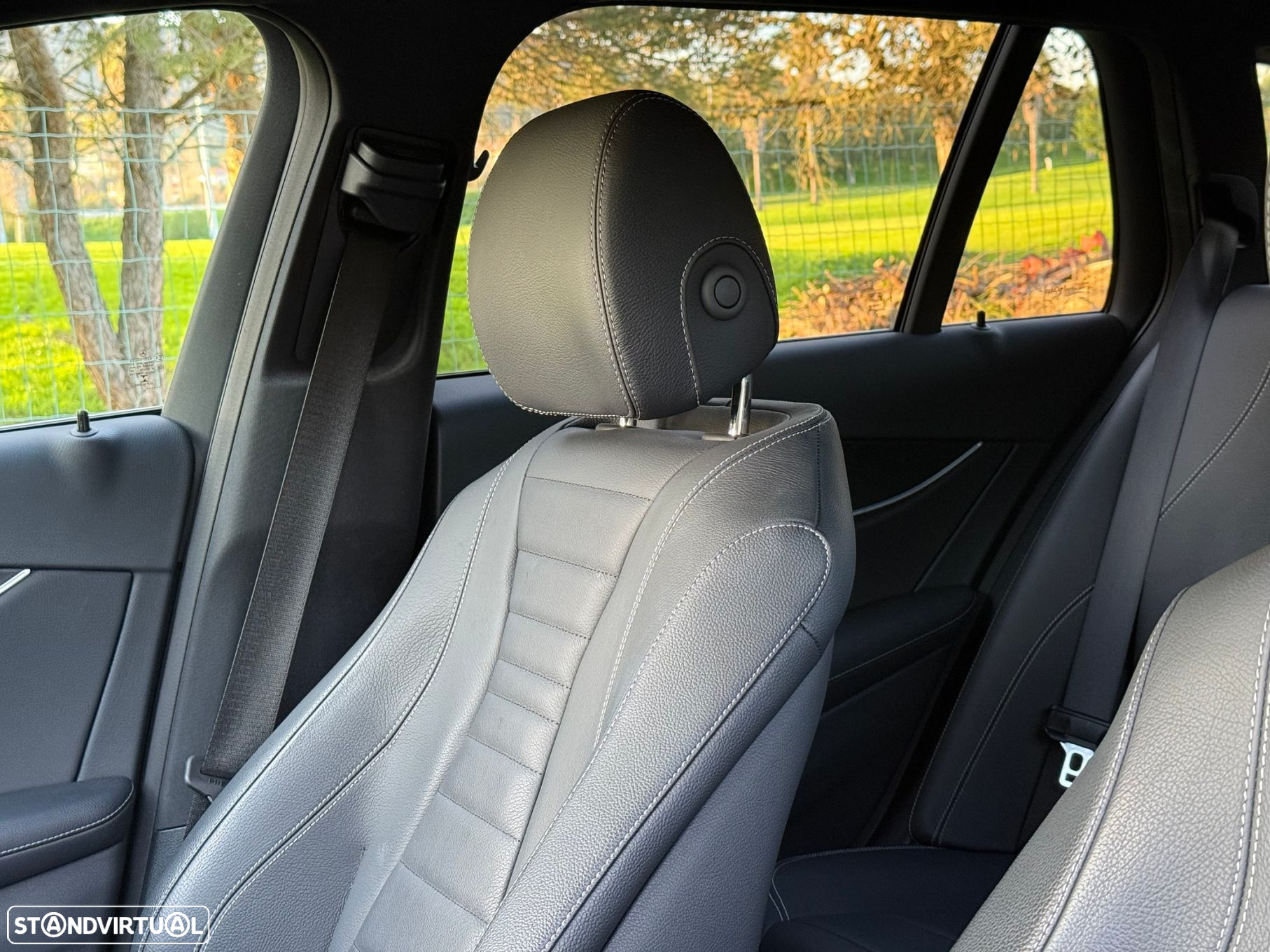 Mercedes-Benz E 220 d Avantgarde - 47