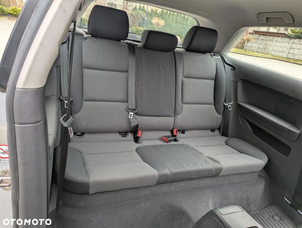 Audi A3 3-drzwiowe 1.6 Ambition - 11