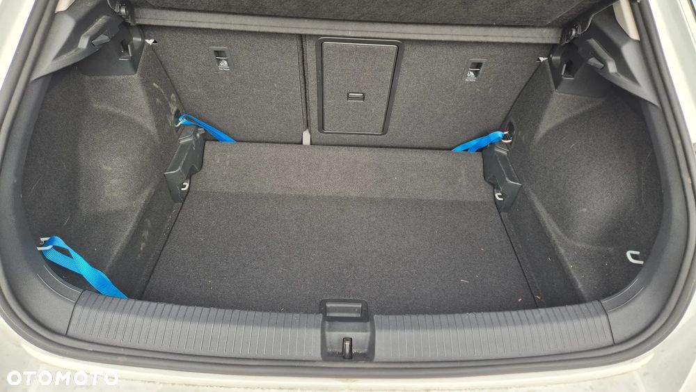 Volkswagen T-Roc 1.0 TSI Advance - 12