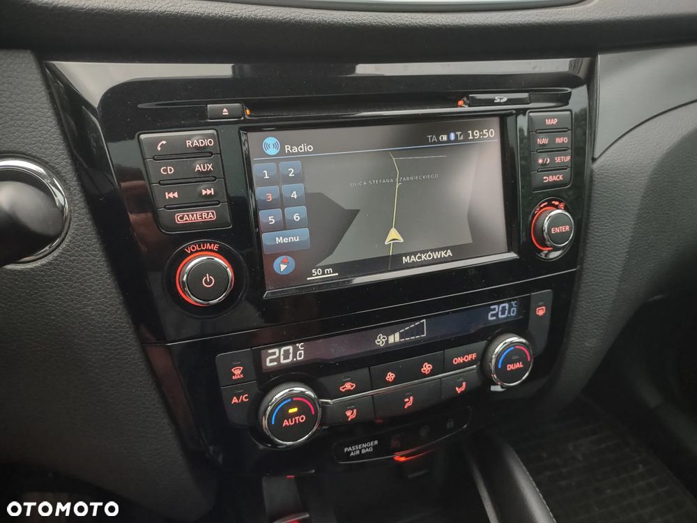 Nissan Qashqai 1.6 DCi 4x4 N-Connecta EU6 - 22