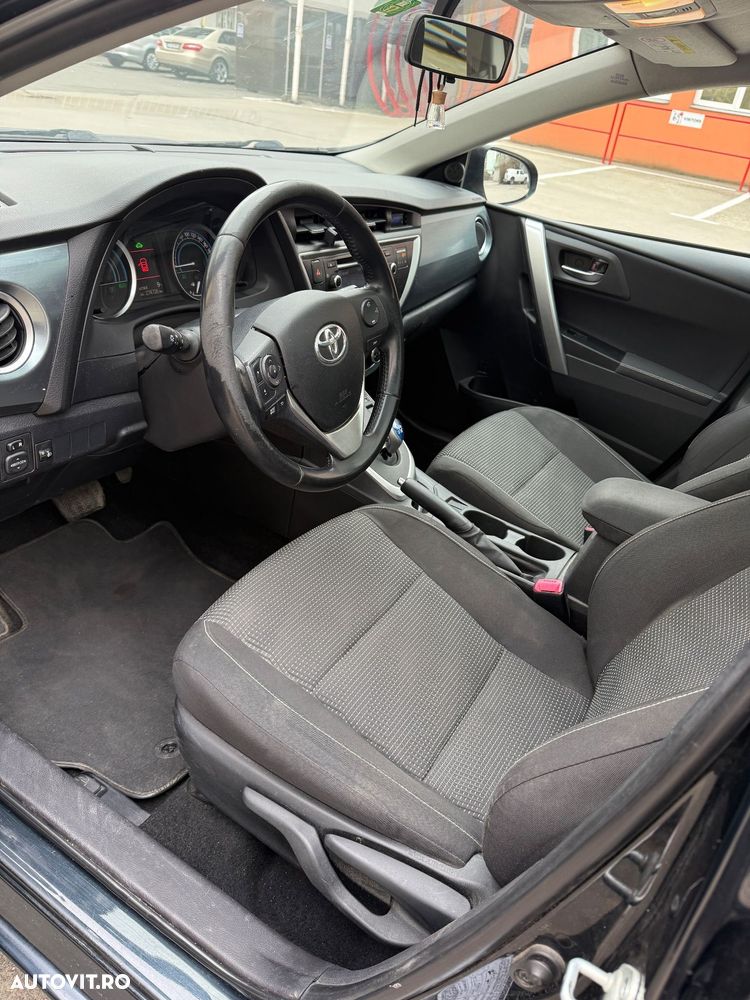 Toyota Auris - 5