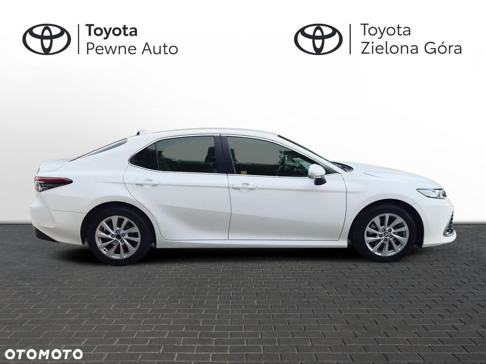 Toyota Camry 2.5 Hybrid Comfort CVT - 6