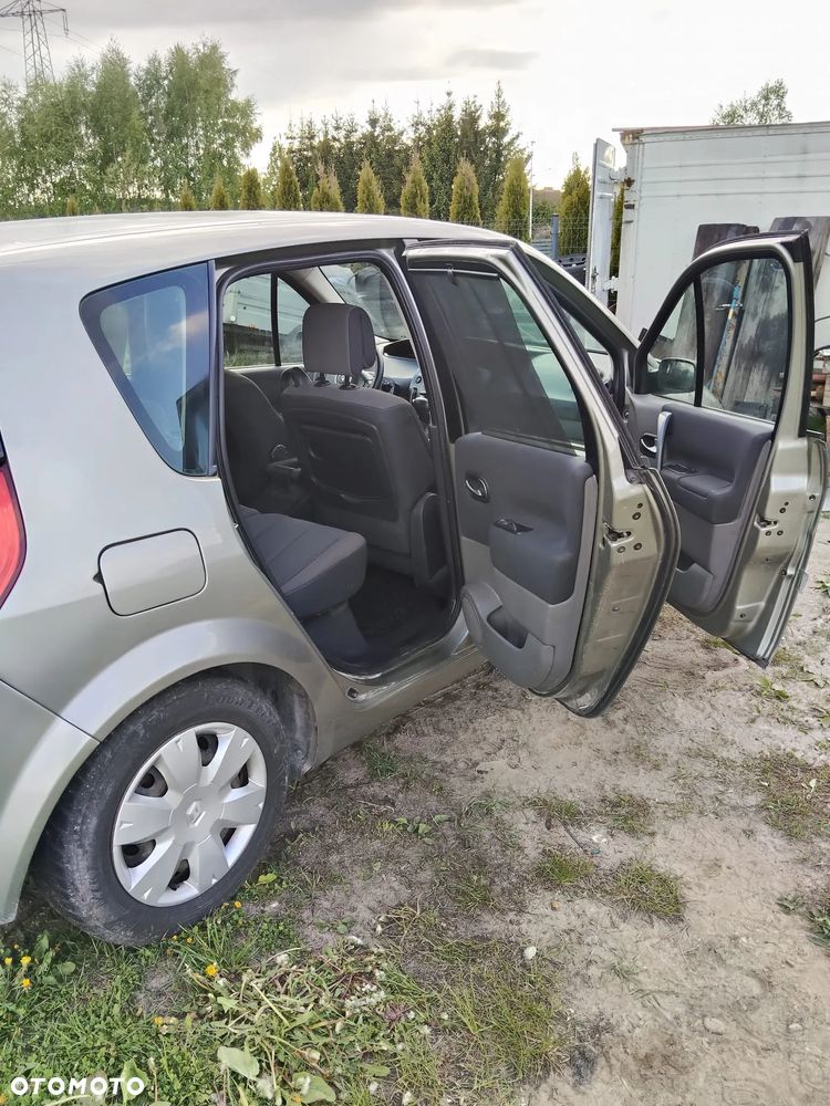 Renault Scenic - 7